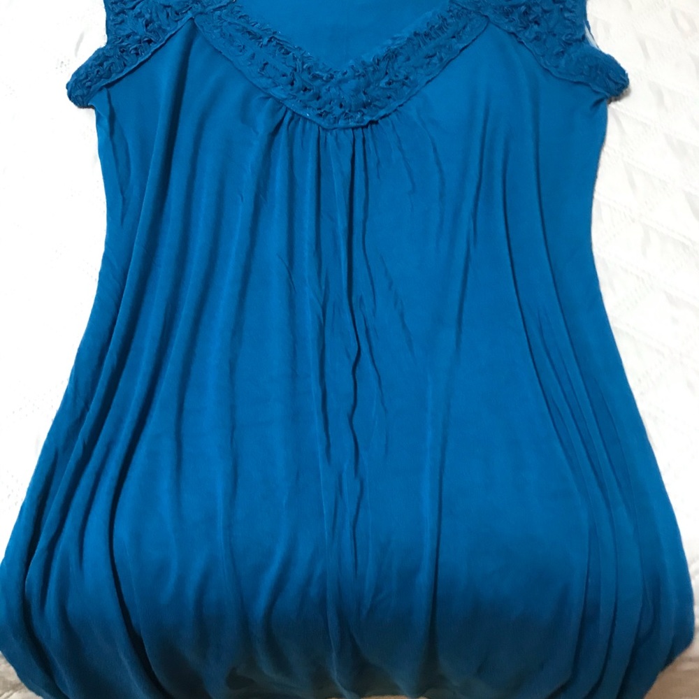 Robe - Picture 4 of 5